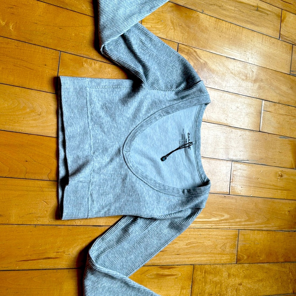 Garage Women’s Sonia Seamless Long Sleeve Top!